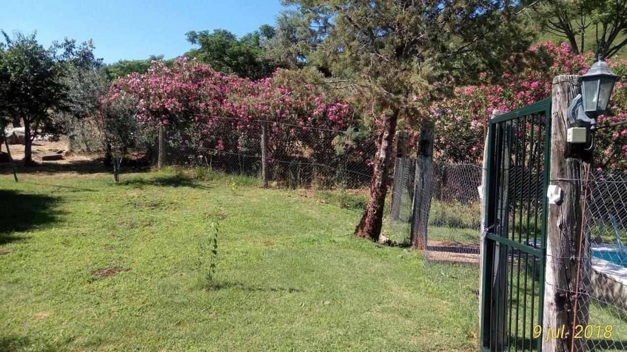 La Albergueria Complejo Rural Canamero Bagian luar foto
