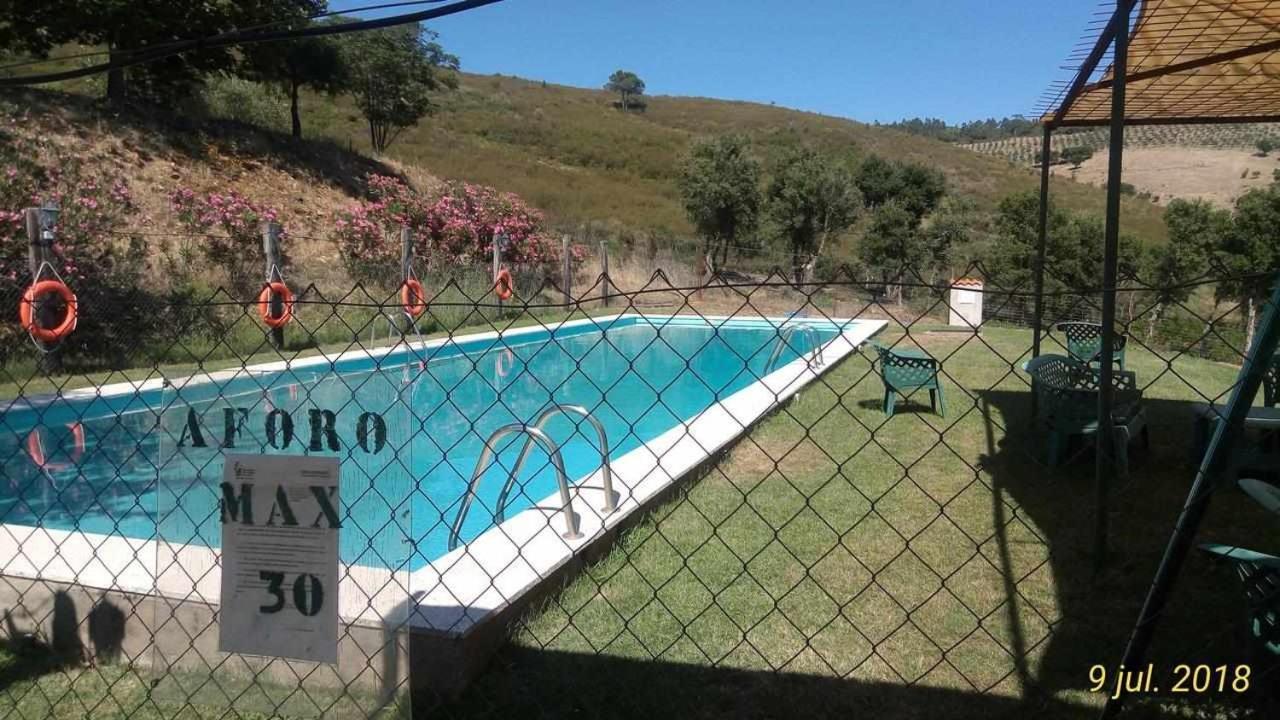 La Albergueria Complejo Rural Canamero Bagian luar foto