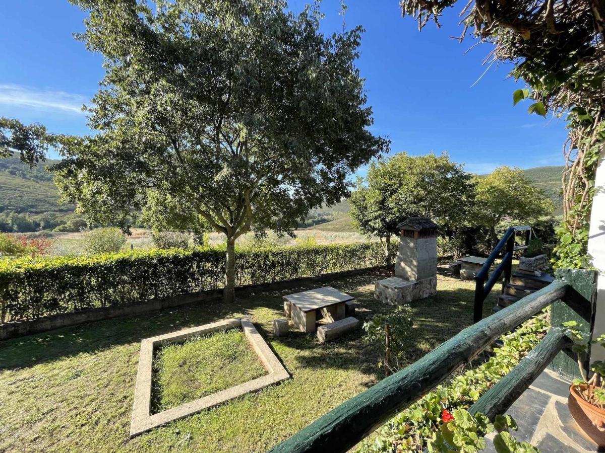 La Albergueria Complejo Rural Canamero Bagian luar foto