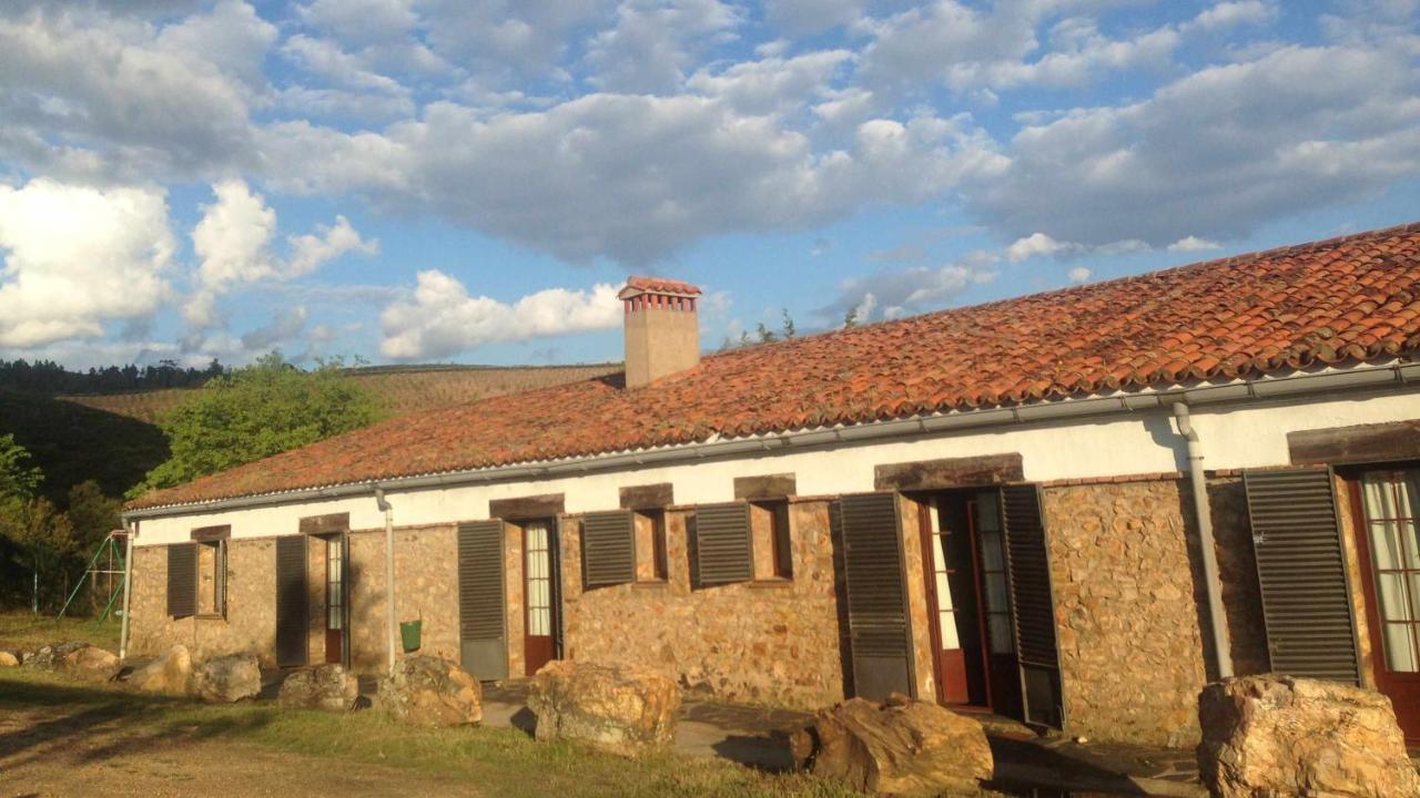 La Albergueria Complejo Rural Canamero Bagian luar foto